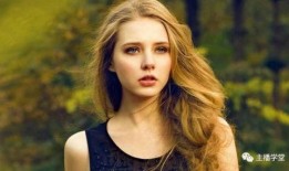 美国女网红爆料新闻报道,揭秘新闻报道背后的真相